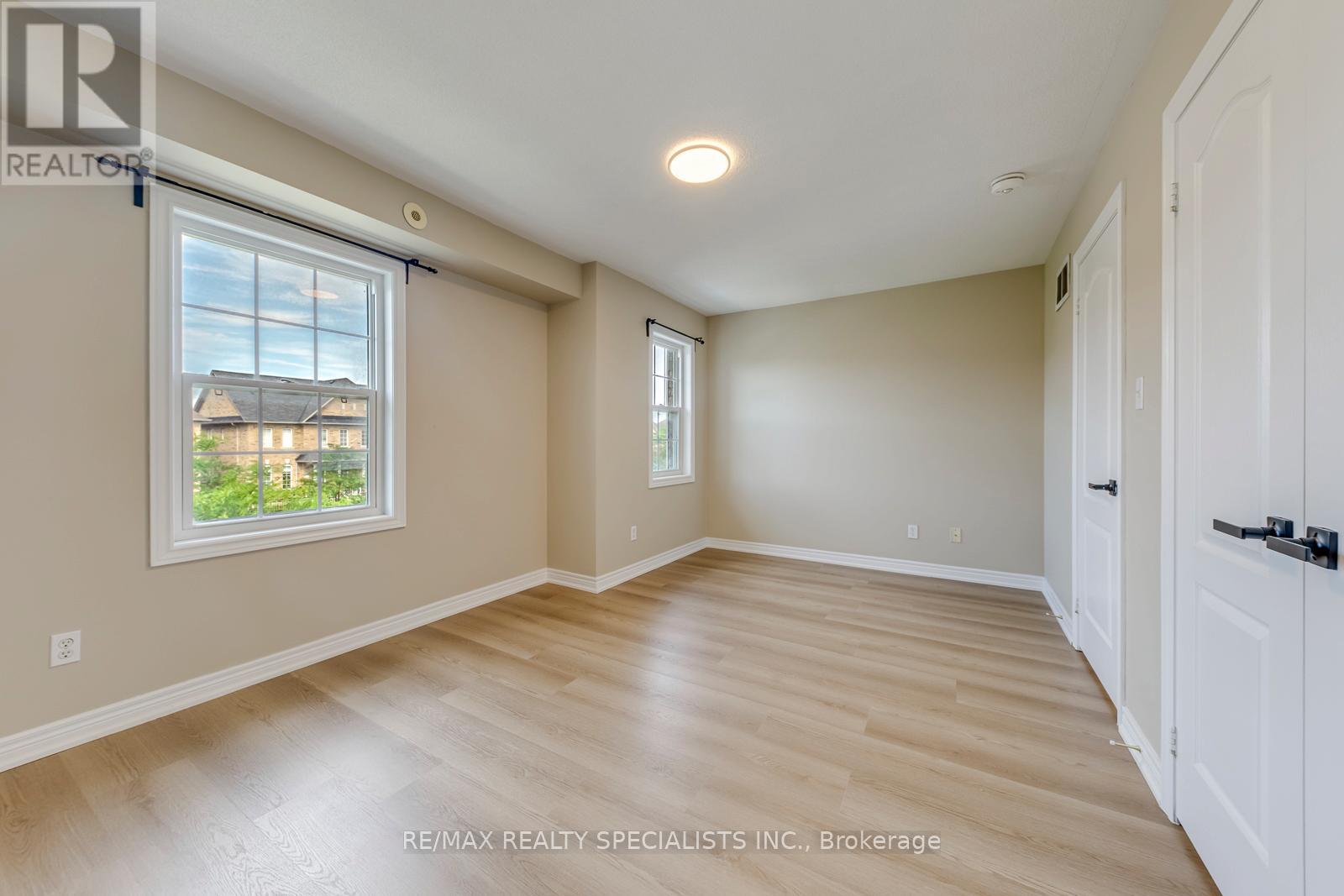 5494 Tenth Line W, Mississauga, Ontario  L5M 0G5 - Photo 23 - W13533454