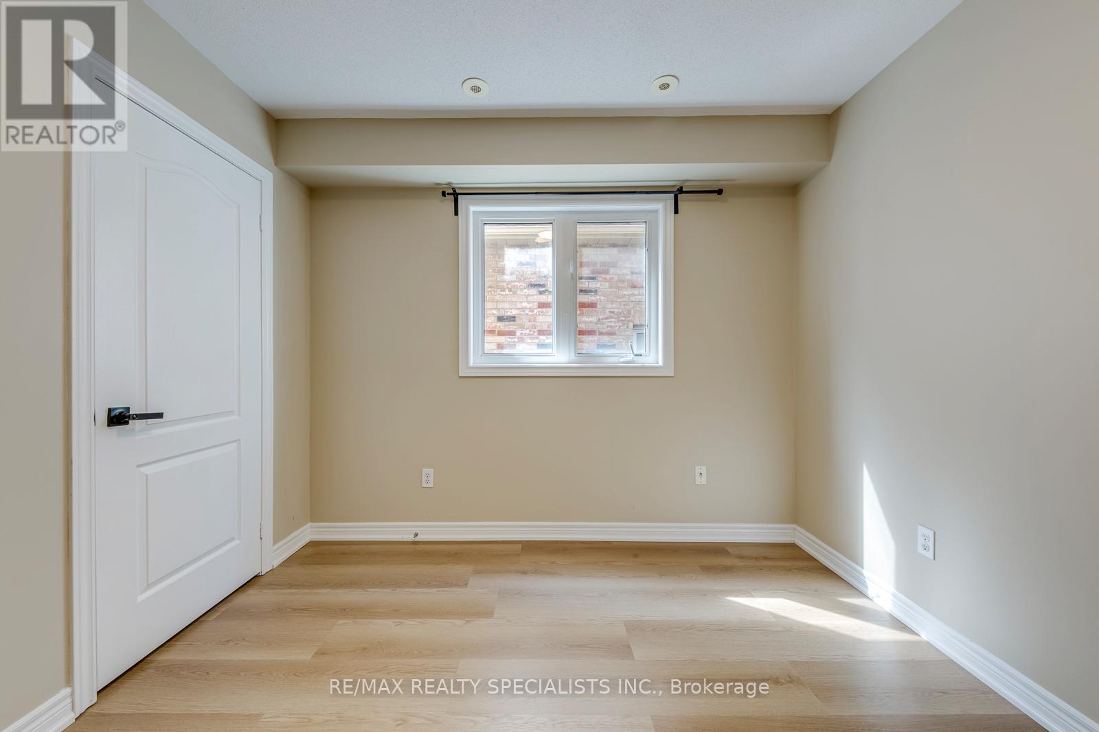 5494 Tenth Line W, Mississauga, Ontario  L5M 0G5 - Photo 30 - W13533454