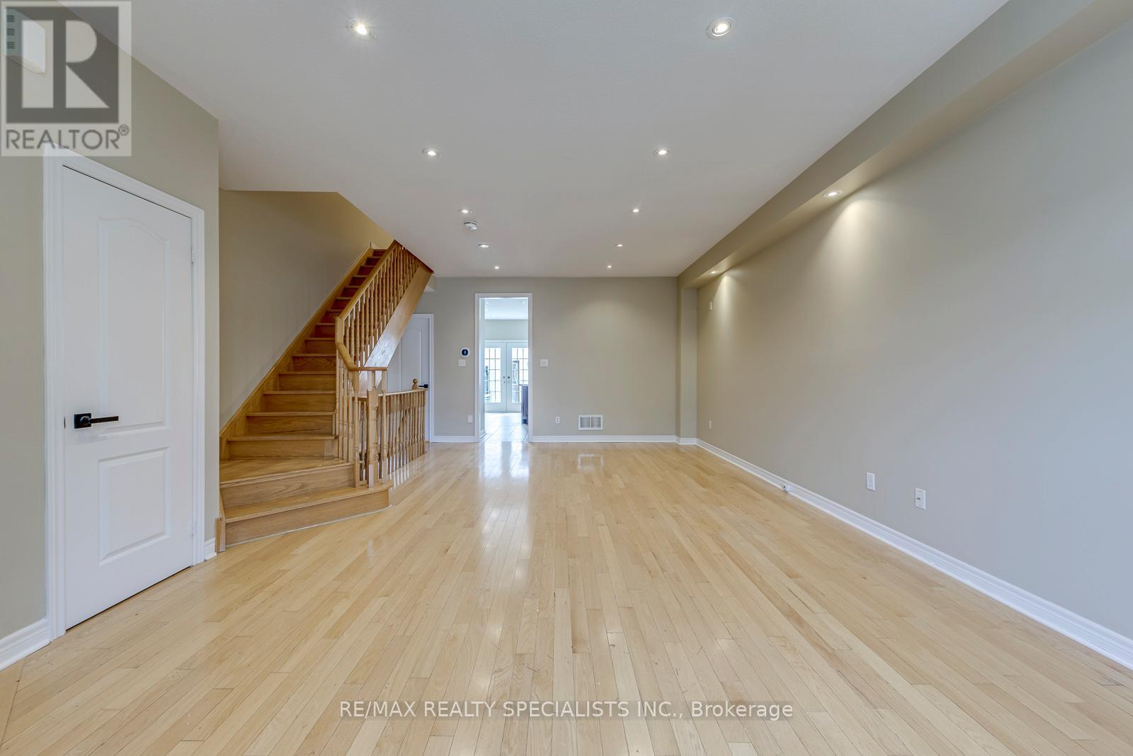 5494 Tenth Line W, Mississauga, Ontario  L5M 0G5 - Photo 9 - W13533454