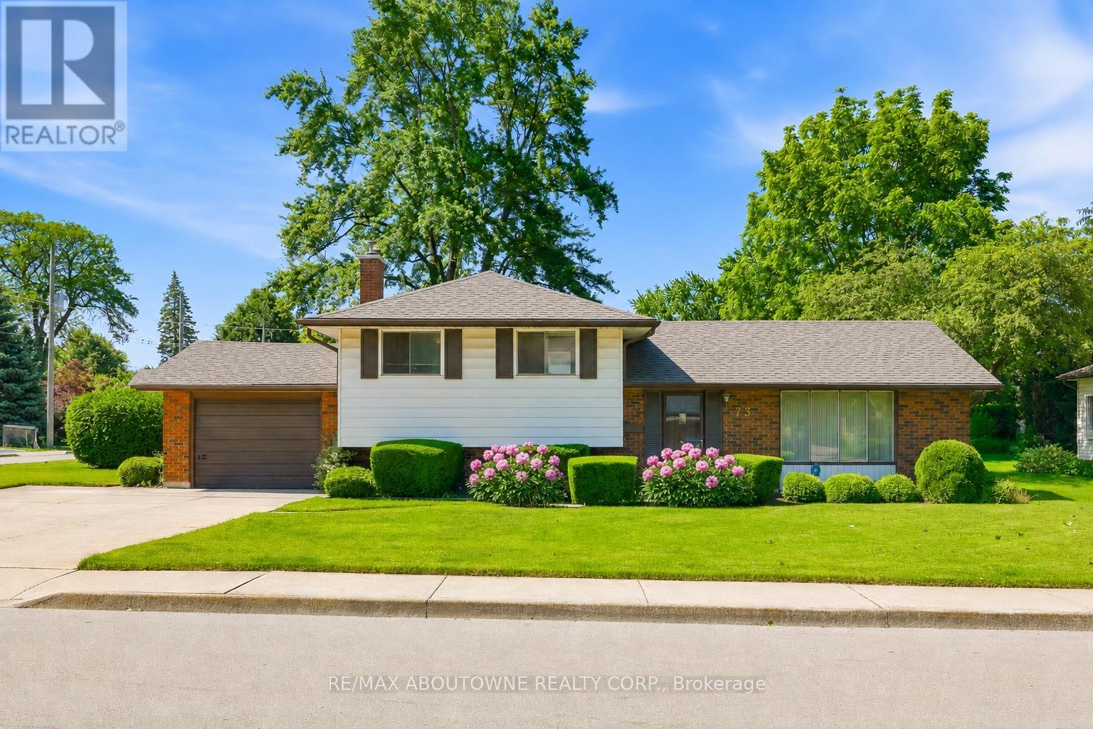 73 PRICE AVENUE, Hamilton, Ontario
