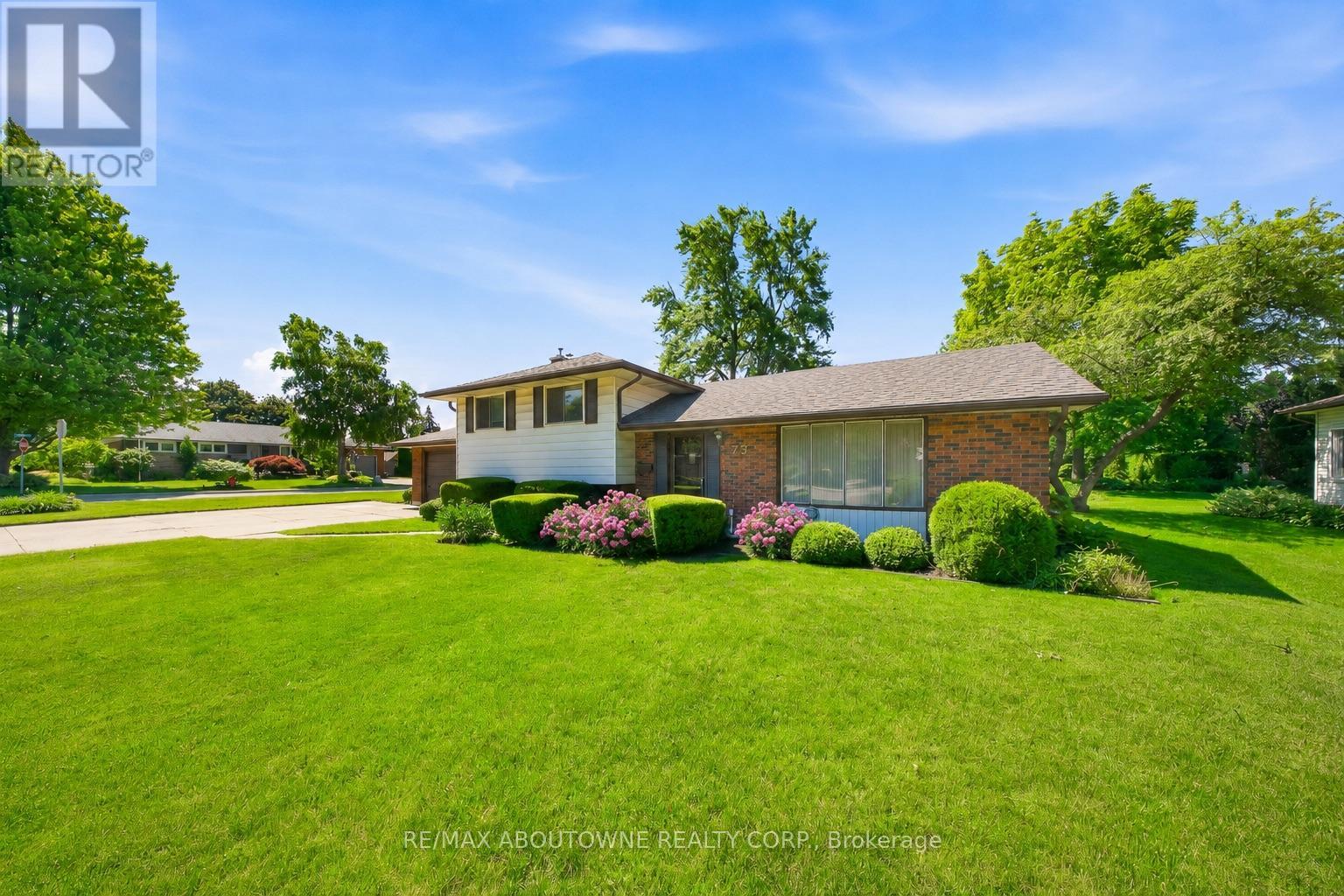 73 Price Avenue, Hamilton, Ontario L9C 1K5 - Photo 2 - X13533426