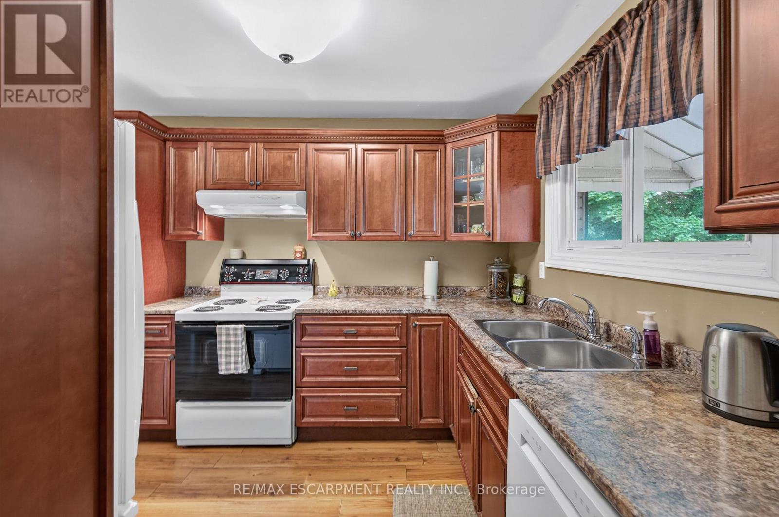 28 Boston Crescent, Hamilton, Ontario  L8T 4N2 - Photo 11 - X13533476