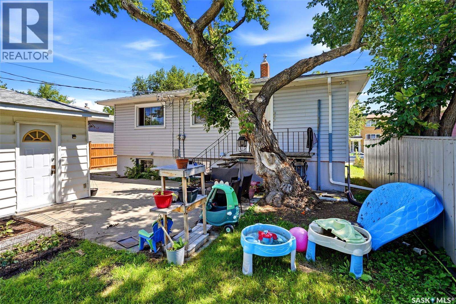 2426 Harvey Street, Regina, Saskatchewan  S4N 2N4 - Photo 23 - SK041767