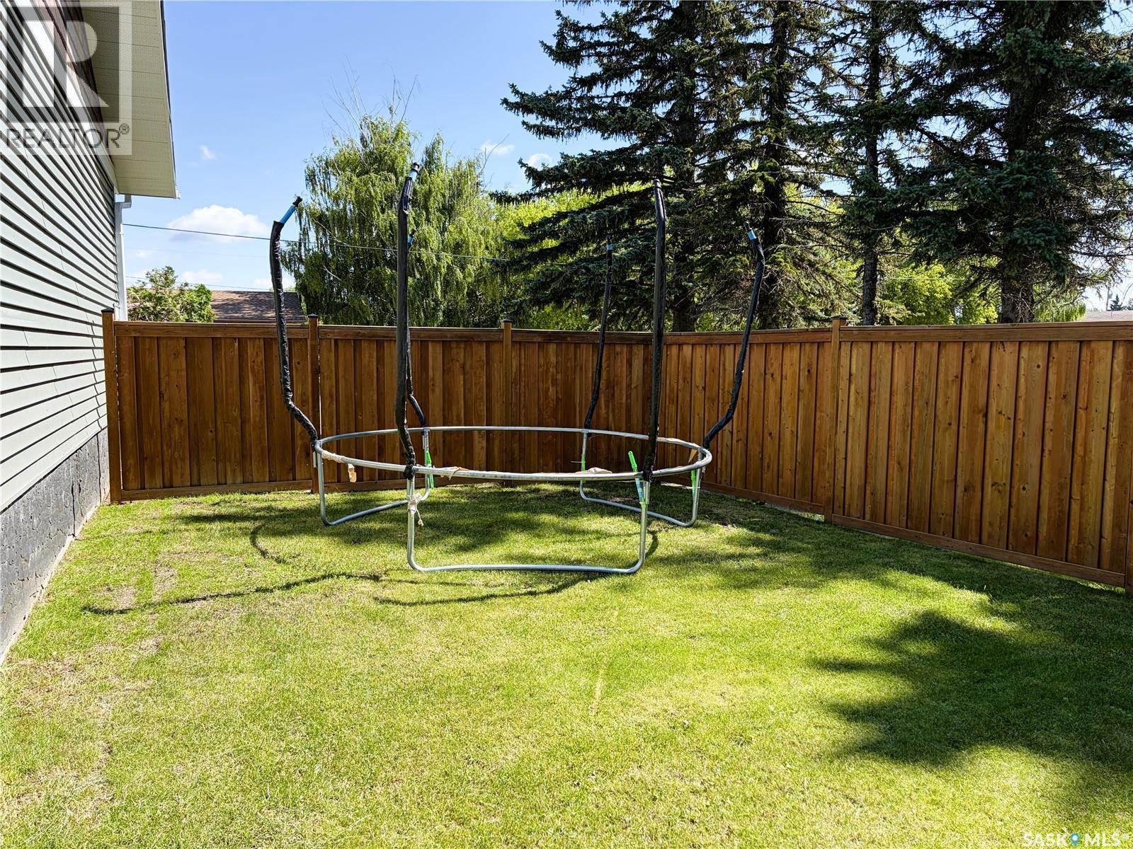 303 3rd Avenue E, Debden, Saskatchewan  S0J 0S0 - Photo 32 - SK041704