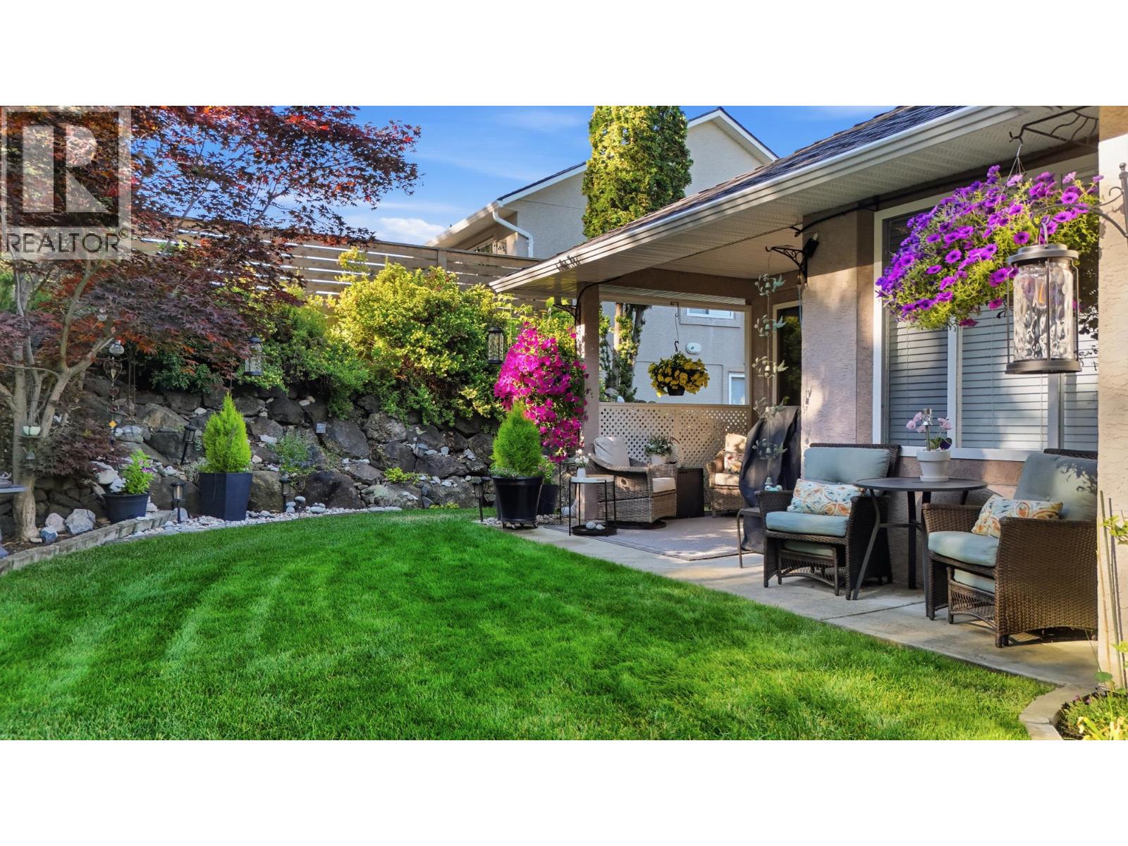 393 Rio Drive S, Kelowna, British Columbia  V1V 2L2 - Photo 18 - 10393750