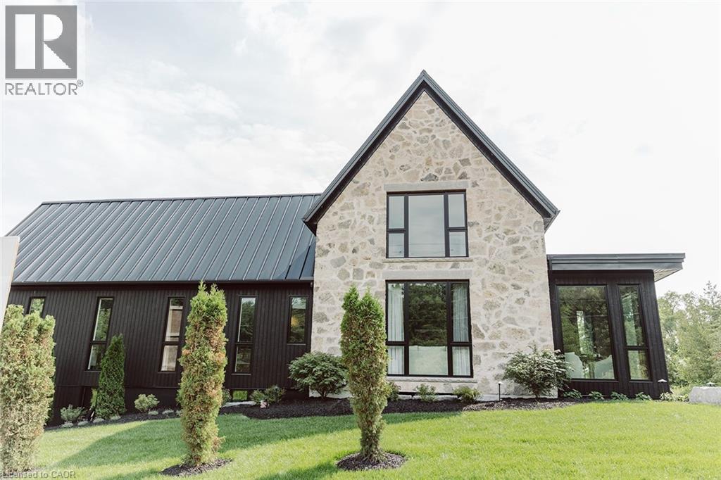 2 BRIDLEWOOD Crescent, Kitchener, Ontario