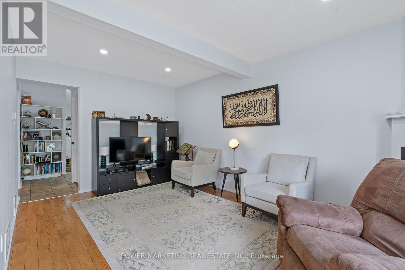 10 Bujold Court, Ottawa, Ontario  K2L 3N6 - Photo 5 - X13533636