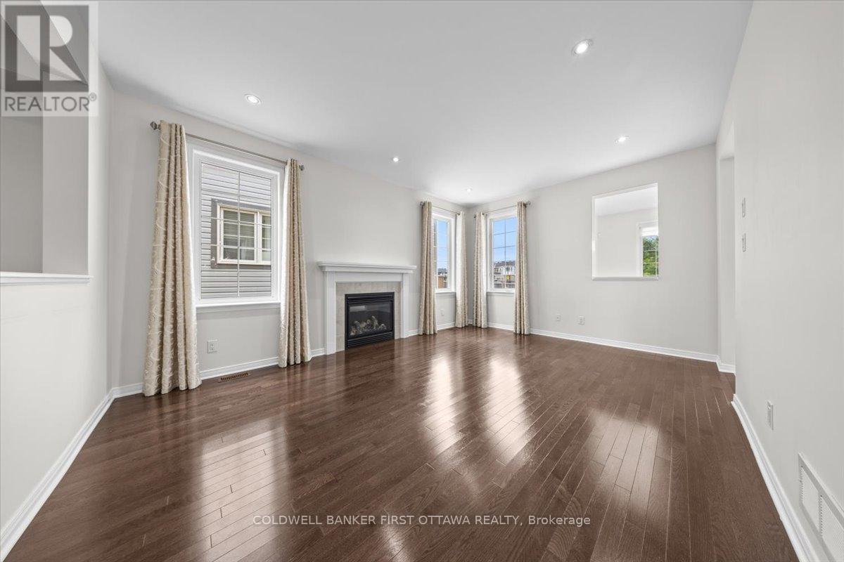 118 Culloden Crescent, Ottawa, Ontario  K2J 5Z9 - Photo 3 - X13533734