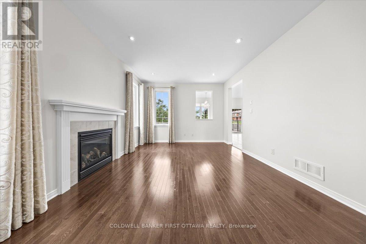 118 Culloden Crescent, Ottawa, Ontario  K2J 5Z9 - Photo 4 - X13533734