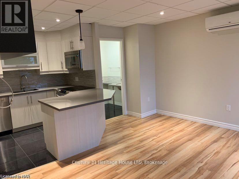 2 - 238 Bertie Street, Fort Erie, Ontario  L2A 1Z3 - Photo 2 - X13533548