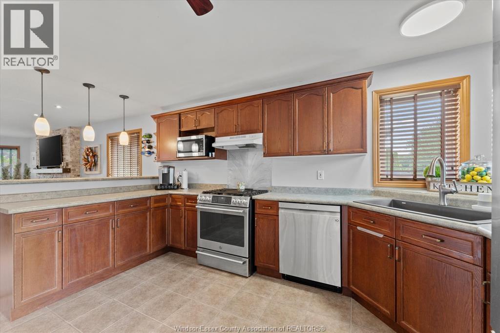 421 Mclellan, Amherstburg, Ontario  N9V 4C8 - Photo 12 - 26016304
