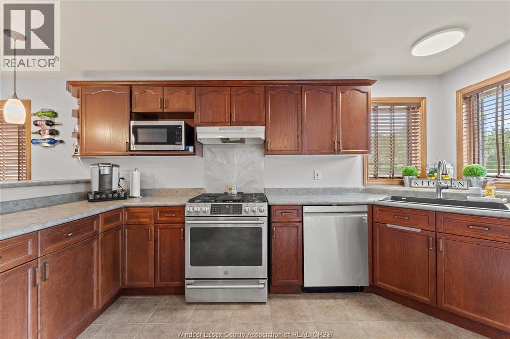 421 Mclellan, Amherstburg, Ontario  N9V 4C8 - Photo 13 - 26016304