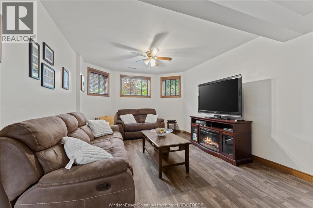 421 Mclellan, Amherstburg, Ontario  N9V 4C8 - Photo 24 - 26016304