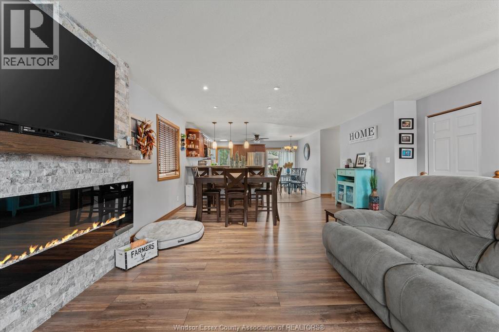 421 Mclellan, Amherstburg, Ontario  N9V 4C8 - Photo 8 - 26016304