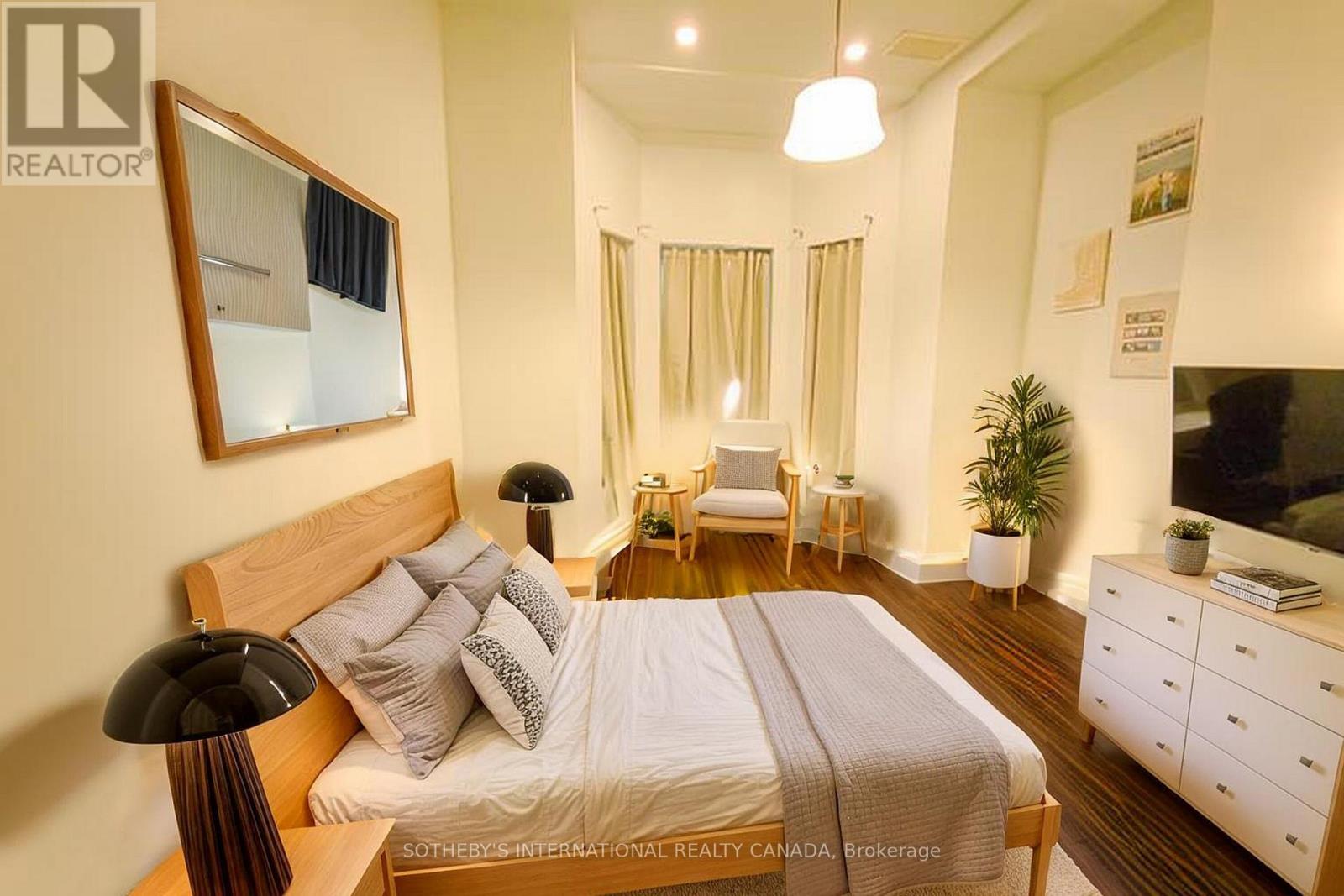 1 - 227 Beverley Street, Toronto, Ontario  M5T 1Z4 - Photo 4 - C13533732