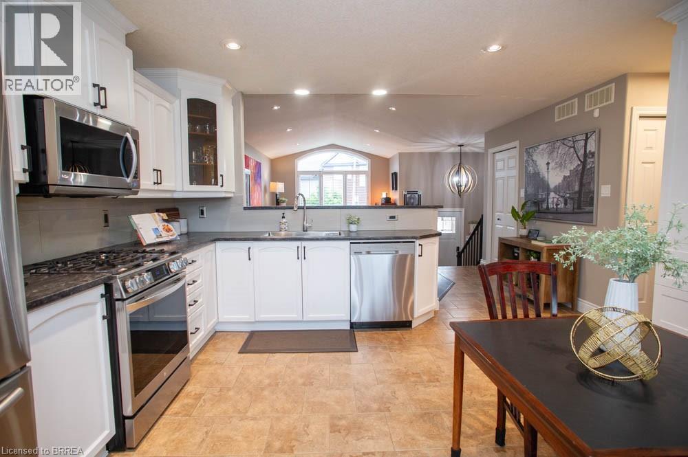 145 Mcguiness Drive, Brantford, Ontario  N3T 0B4 - Photo 10 - 40845892