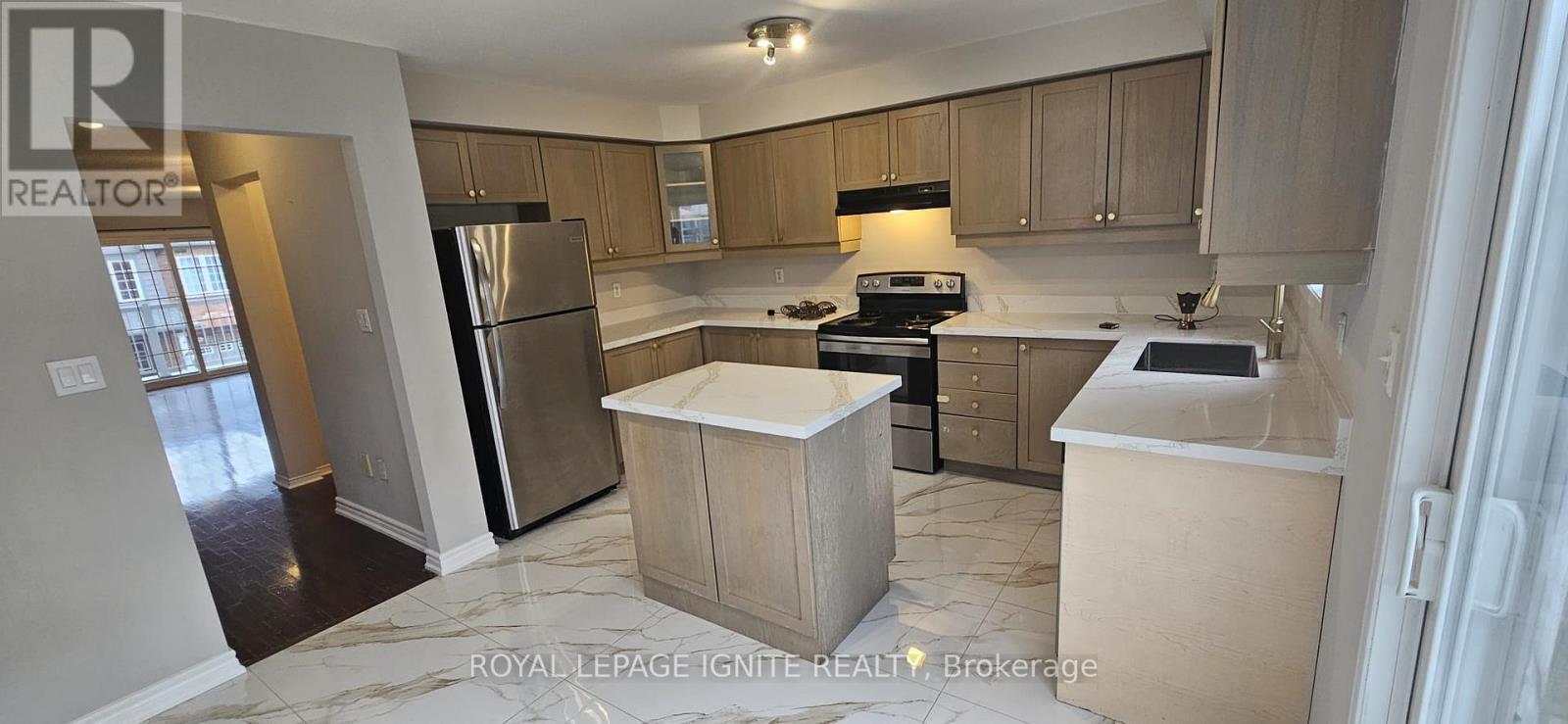 62 Ventura Lane, Ajax, Ontario  L1T 0C3 - Photo 10 - E13533710