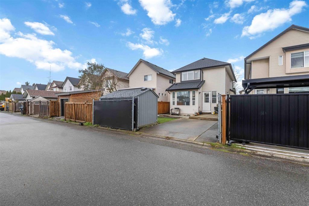 18476 66a Avenue, Surrey, British Columbia  V3S 9B1 - Photo 35 - R3143573