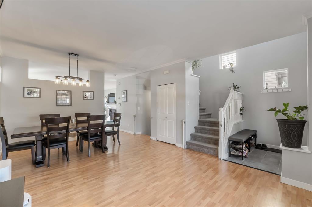 18476 66a Avenue, Surrey, British Columbia  V3S 9B1 - Photo 8 - R3143573