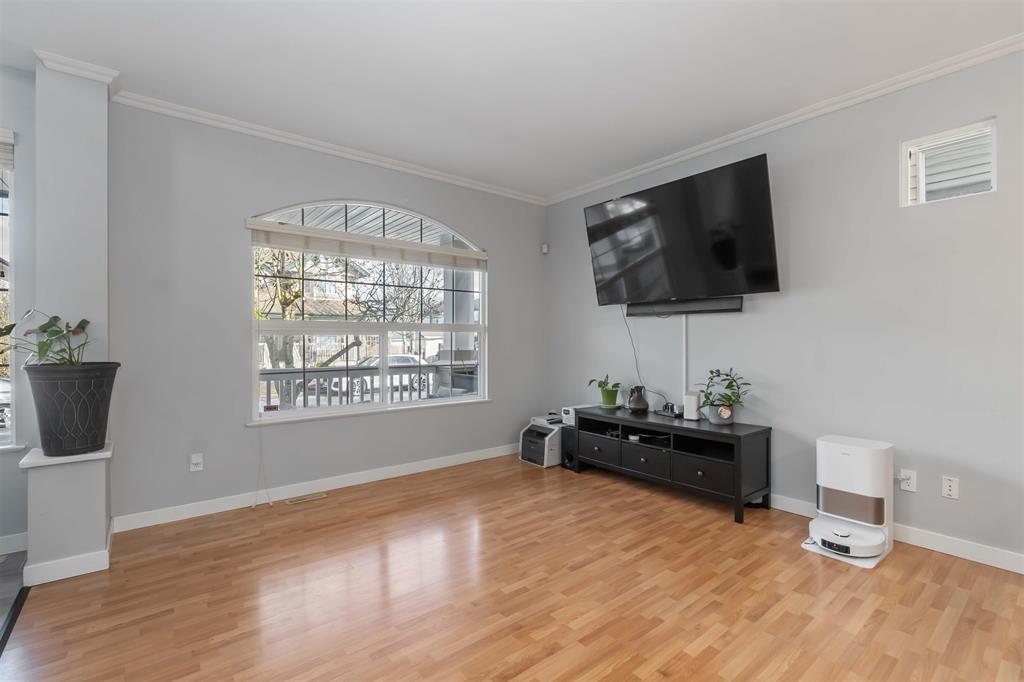 18476 66a Avenue, Surrey, British Columbia  V3S 9B1 - Photo 9 - R3143573