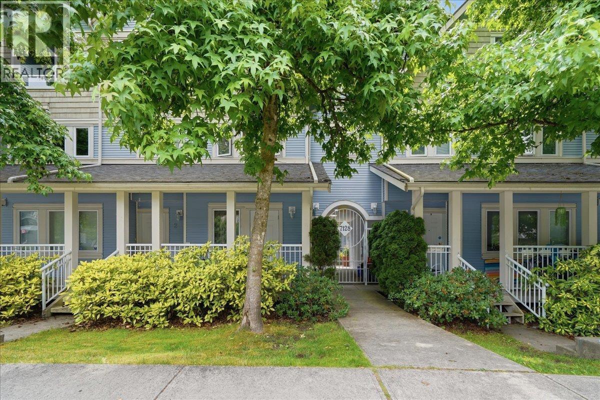 1 7128 17th Avenue, Burnaby, British Columbia  V3N 1K7 - Photo 2 - R3143480