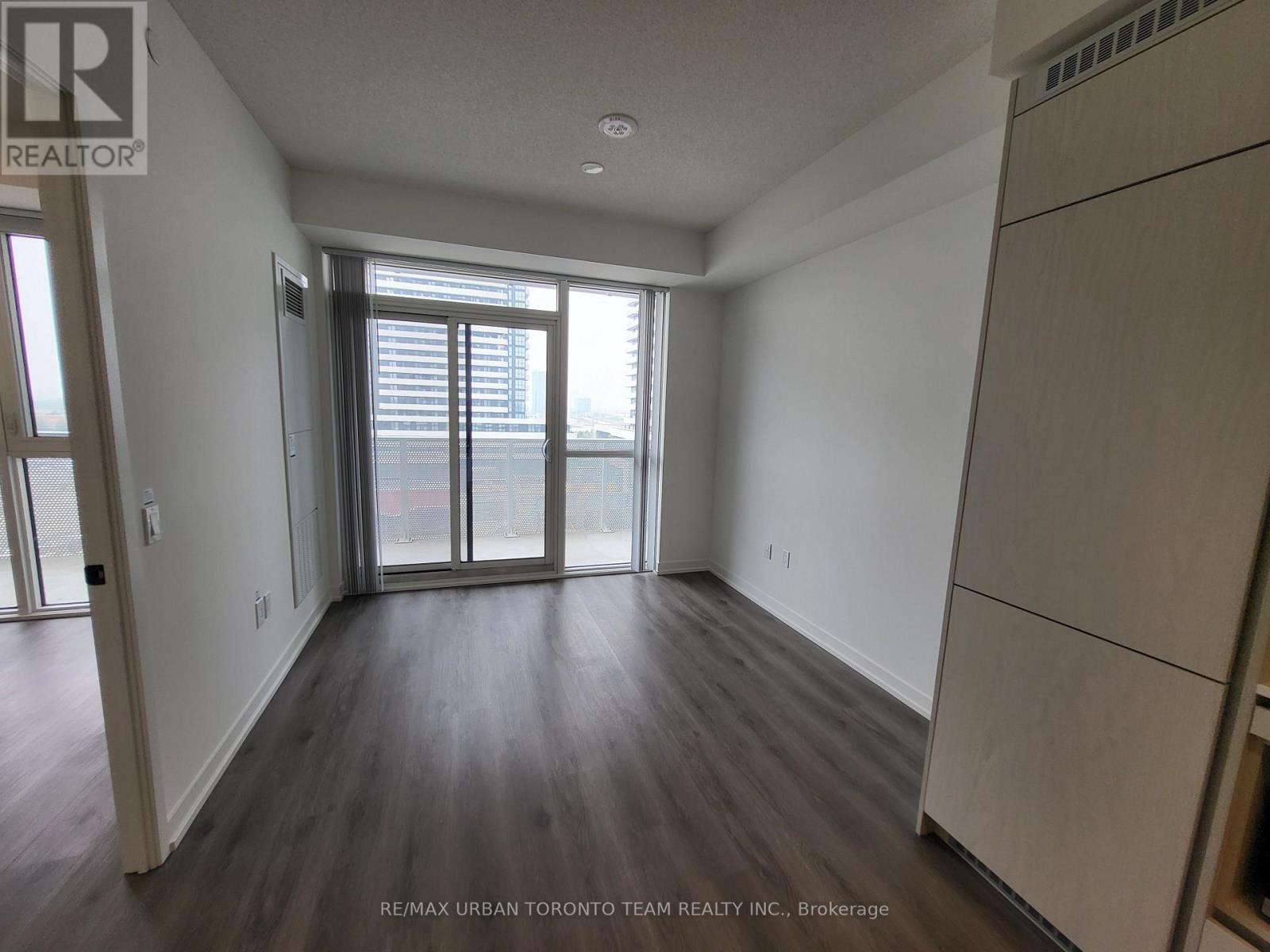 801 - 28 Interchange Way, Vaughan, Ontario L4K 0P8 - Photo 5 - N13533600