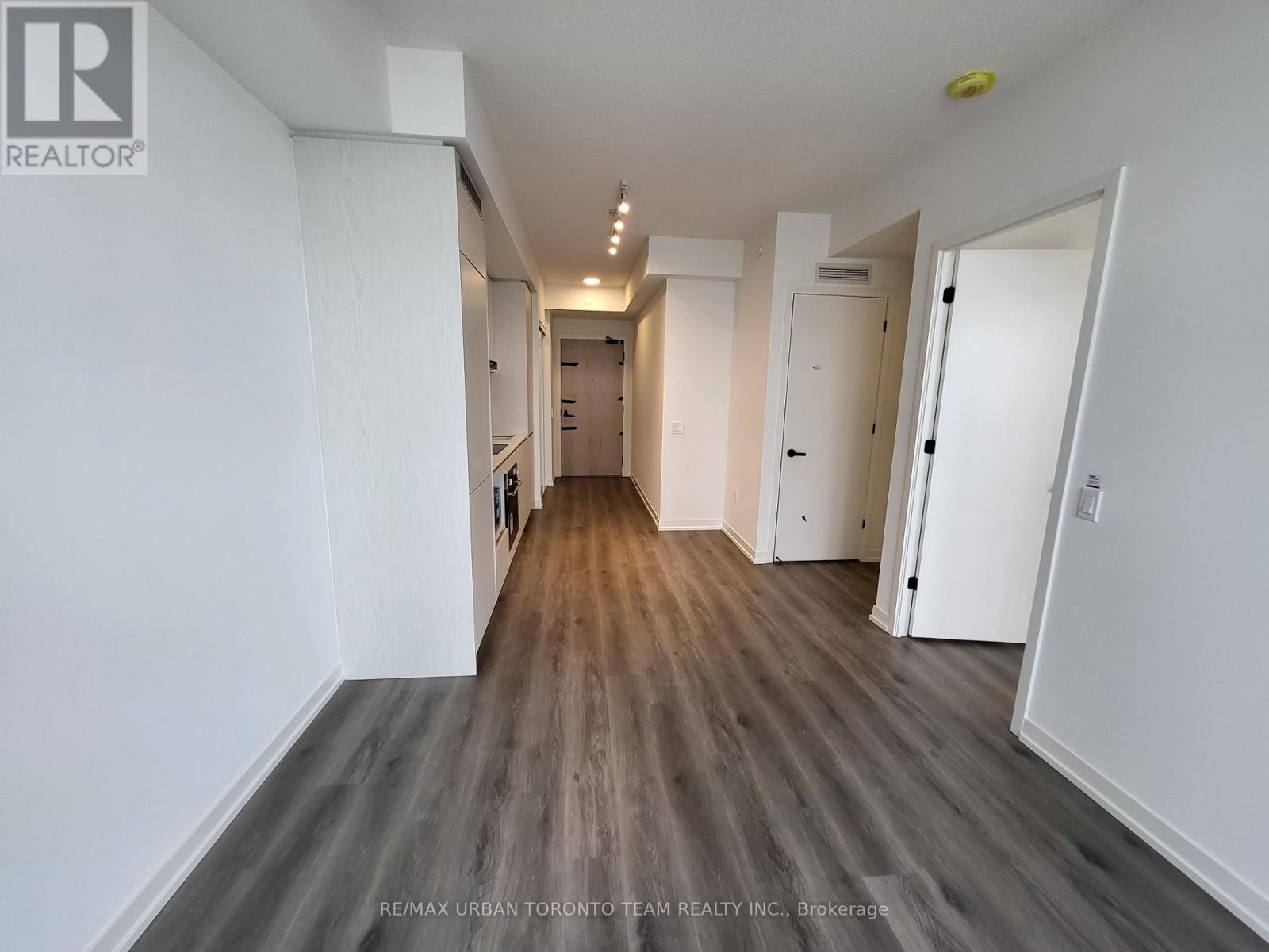 801 - 28 Interchange Way, Vaughan, Ontario L4K 0P8 - Photo 7 - N13533600