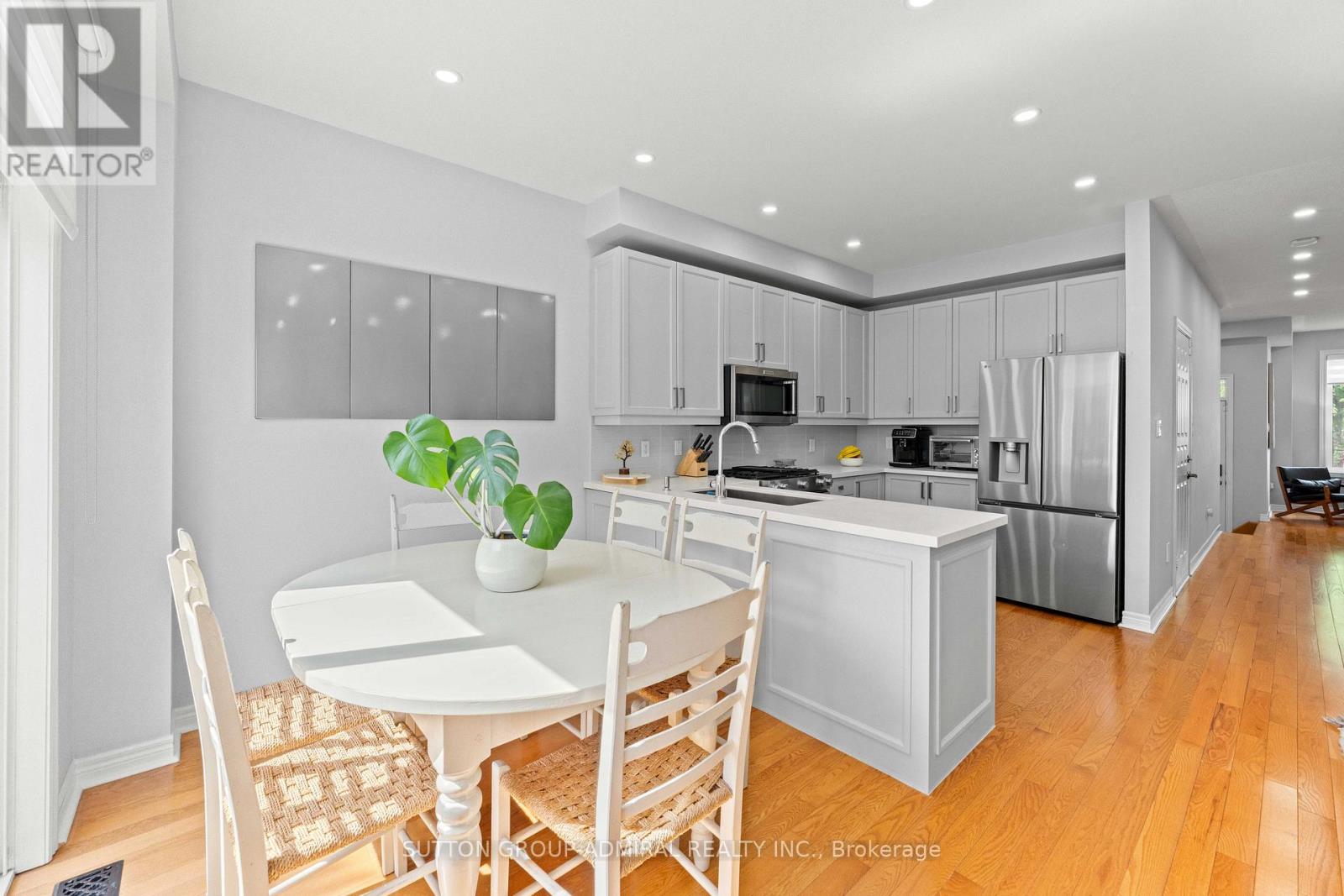 11 Clovis Street, Vaughan, Ontario  L4J 8W6 - Photo 10 - N13533770