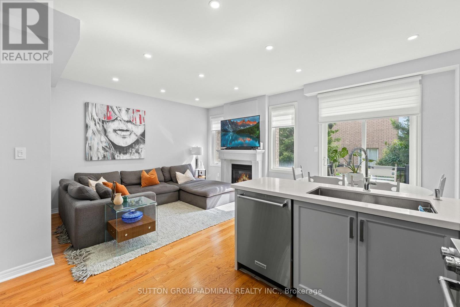 11 Clovis Street, Vaughan, Ontario  L4J 8W6 - Photo 9 - N13533770
