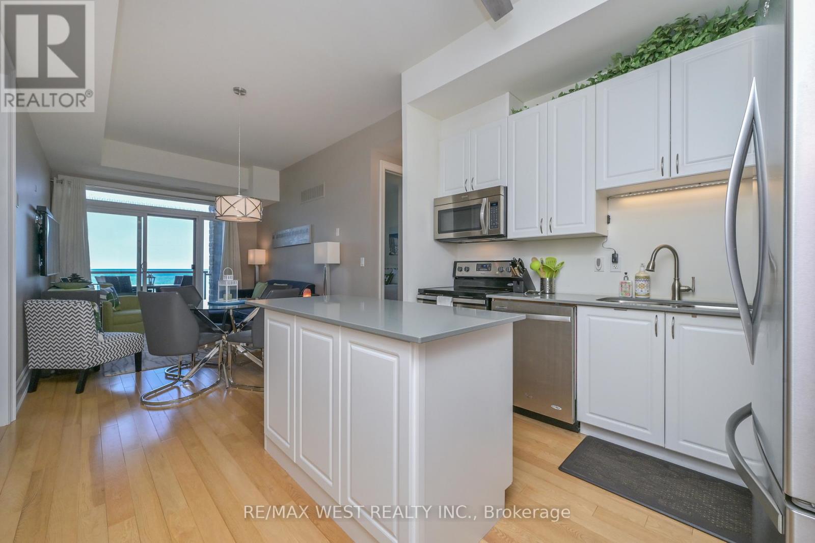 212 - 764 River Road E, Wasaga Beach, Ontario  L9Z 2M7 - Photo 4 - S13533586