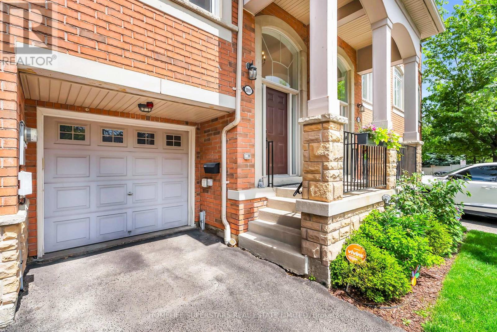 3091 Joel Kerbel Place, Mississauga, Ontario  L4Y 0B1 - Photo 3 - W13533532
