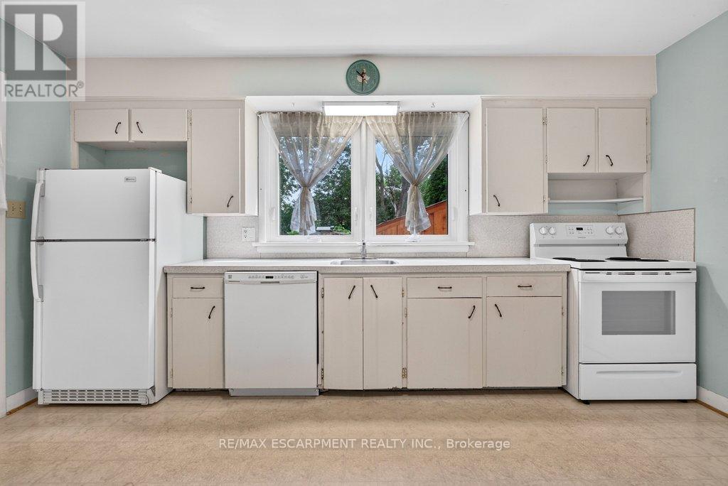 795 Drury Lane, Burlington, Ontario  L7R 2Y1 - Photo 13 - W13533554