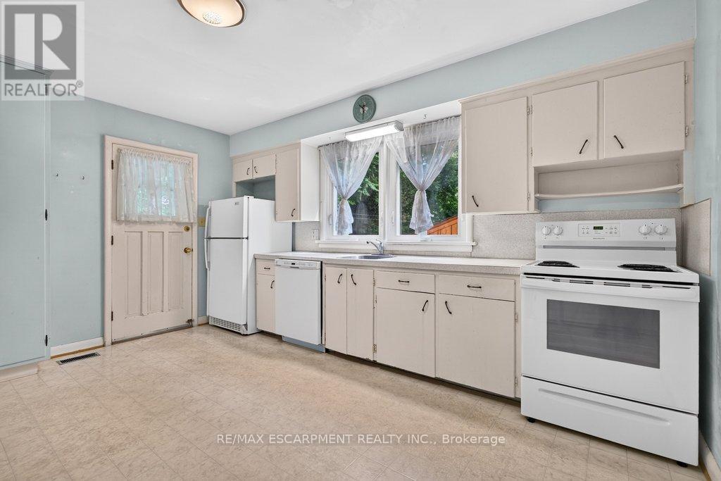 795 Drury Lane, Burlington, Ontario  L7R 2Y1 - Photo 14 - W13533554