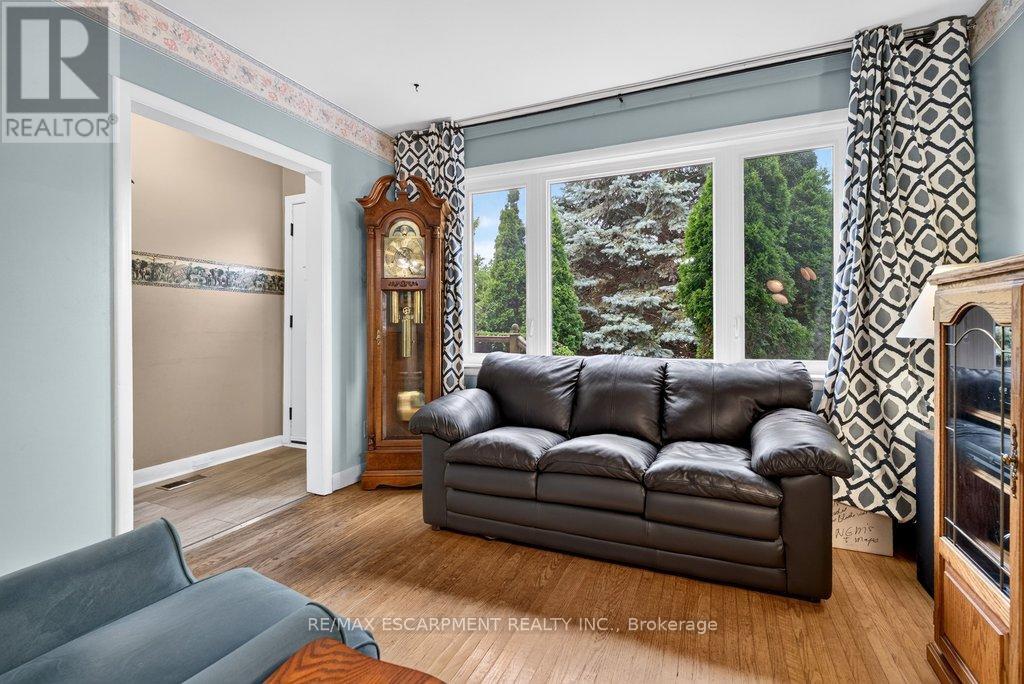 795 Drury Lane, Burlington, Ontario  L7R 2Y1 - Photo 8 - W13533554