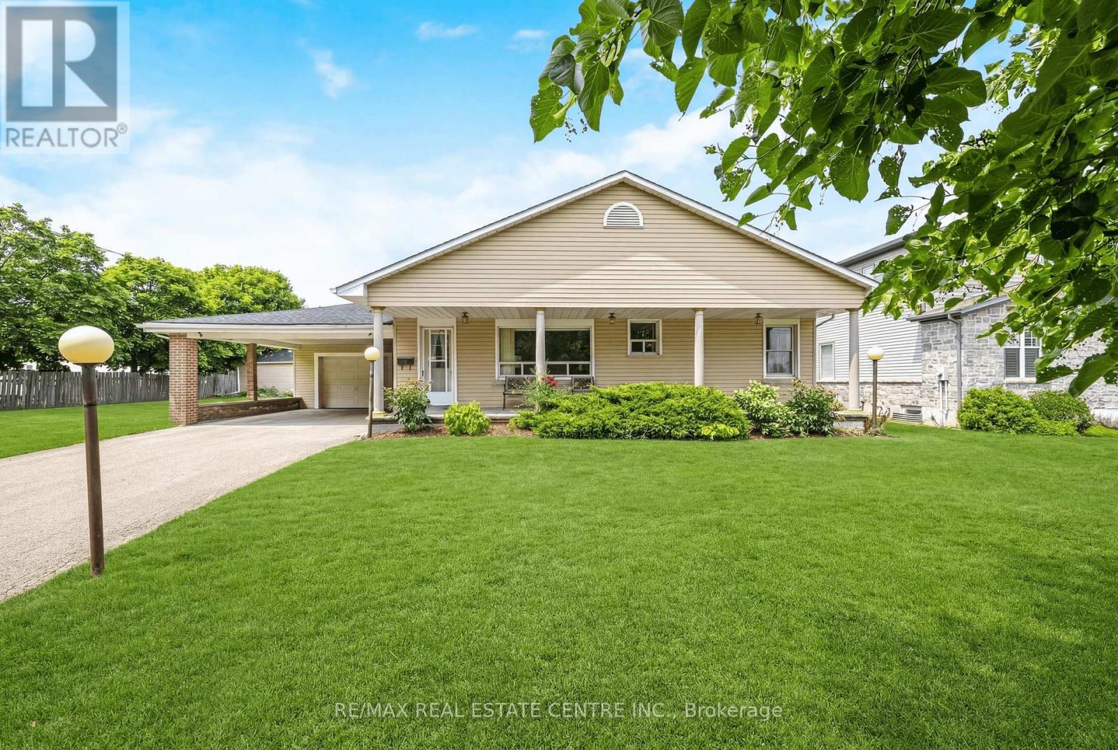 3161 STEELES AVENUE W, Milton, Ontario