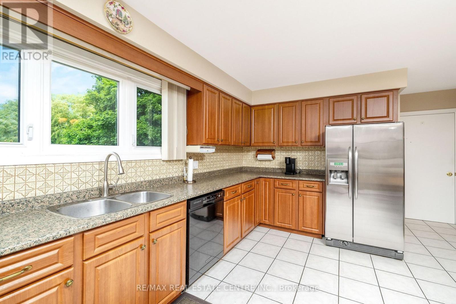 3161 Steeles Avenue W, Milton, Ontario  L9T 2V4 - Photo 16 - W13533574