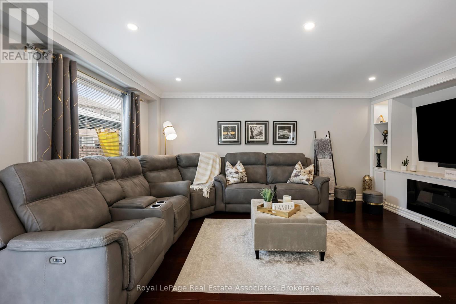 5553 Wheatland Court, Mississauga, Ontario  L5V 2E4 - Photo 13 - W13533654