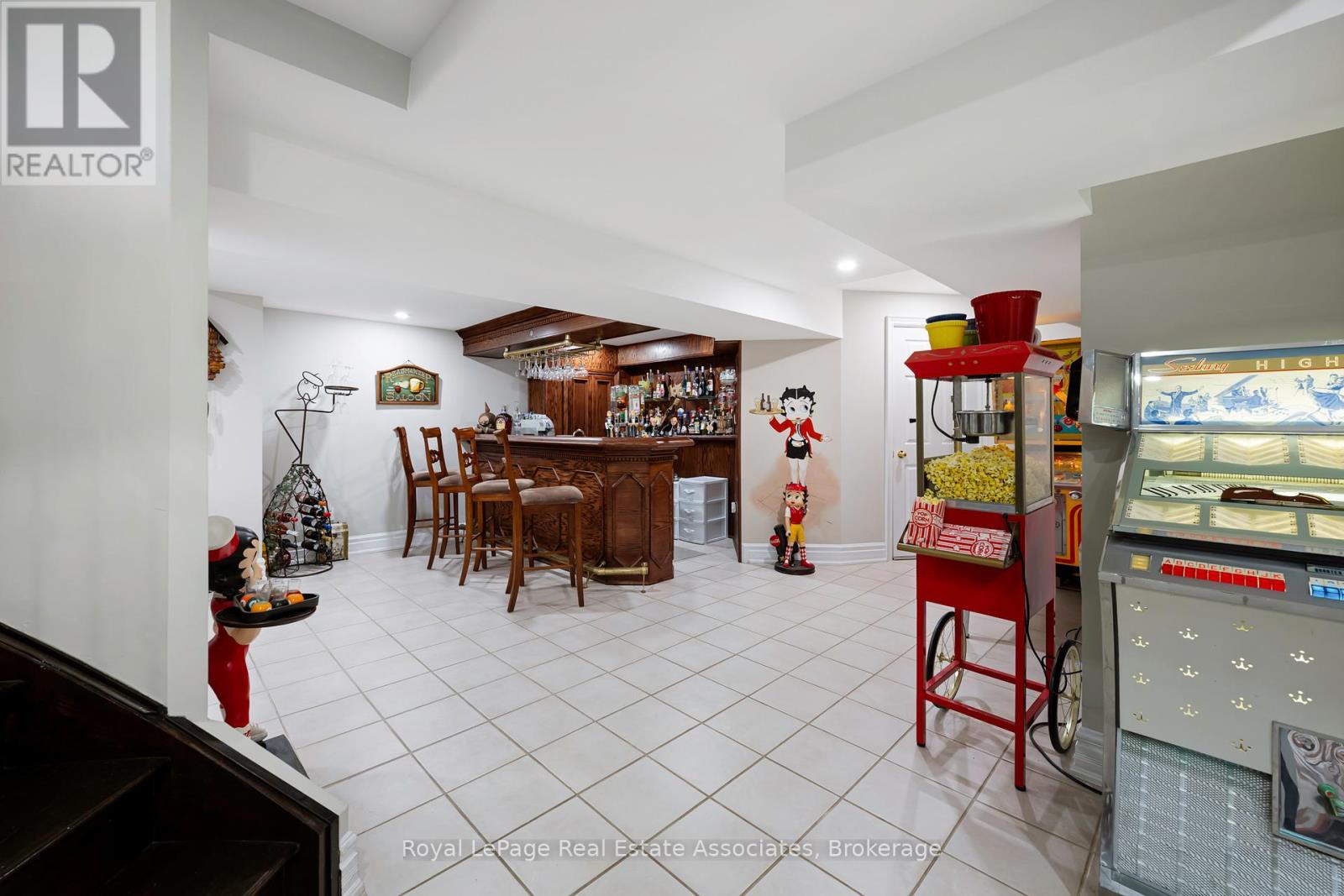 5553 Wheatland Court, Mississauga, Ontario  L5V 2E4 - Photo 33 - W13533654