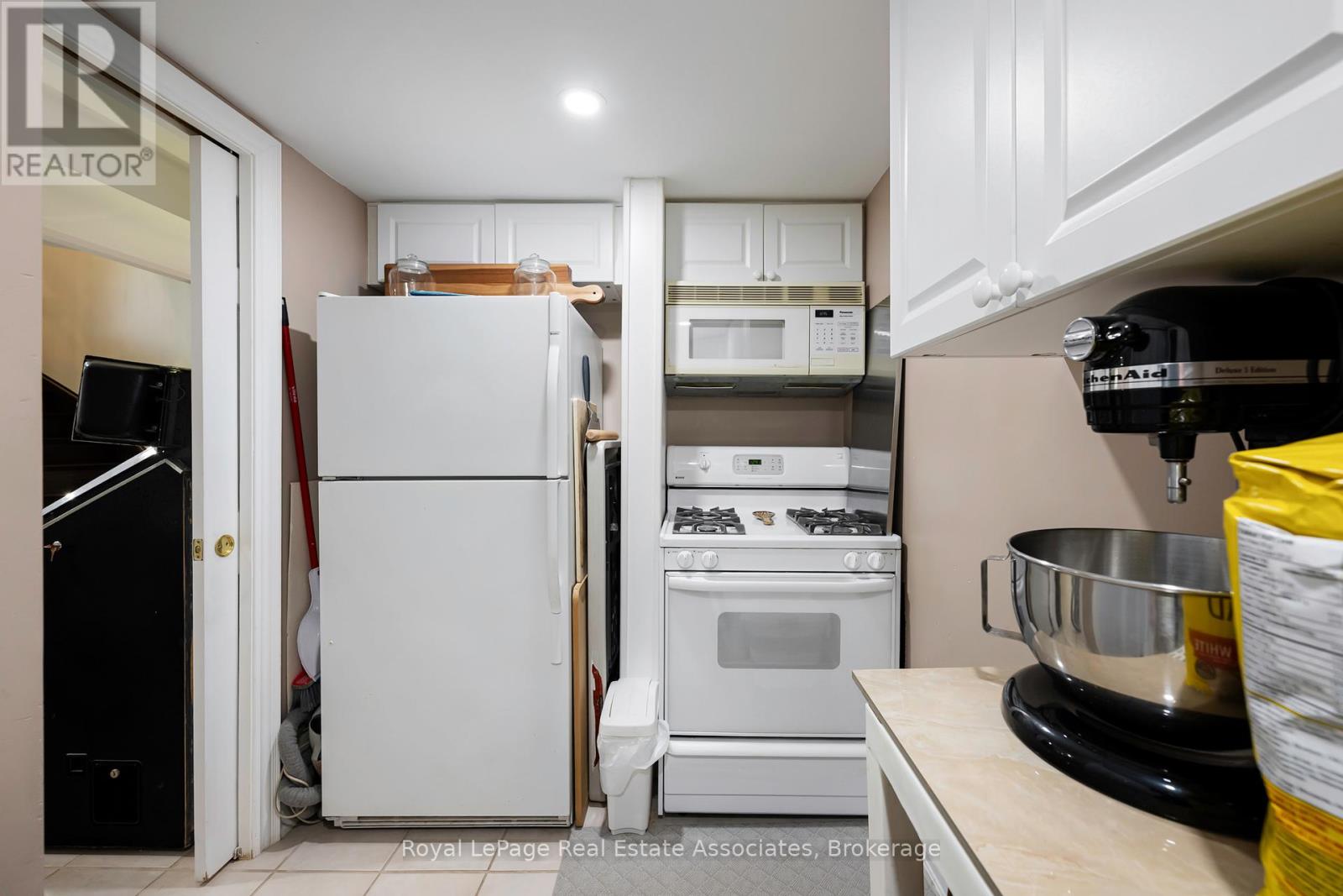 5553 Wheatland Court, Mississauga, Ontario  L5V 2E4 - Photo 42 - W13533654