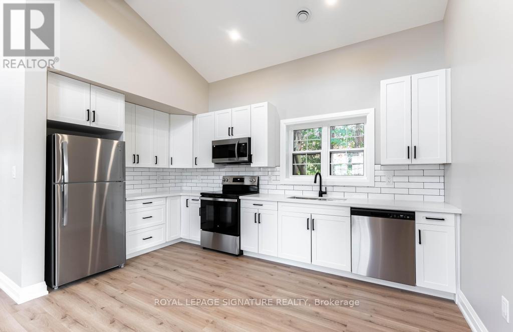 Grdn - 309 Cranbrook Drive, Hamilton, Ontario  L9C 4T4 - Photo 3 - X13533540