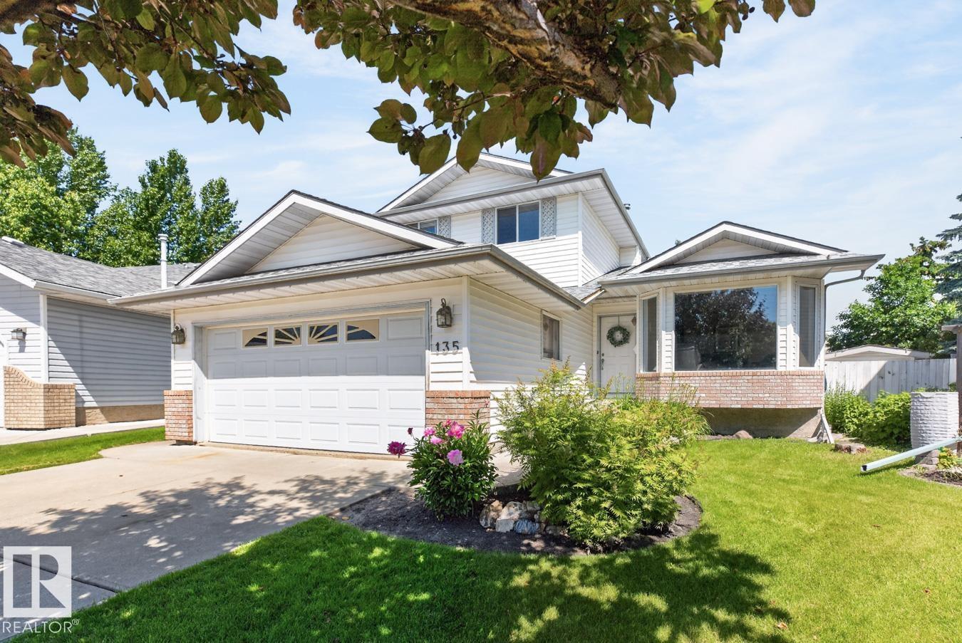 135 MEADOWVIEW DR, Sherwood Park, Alberta