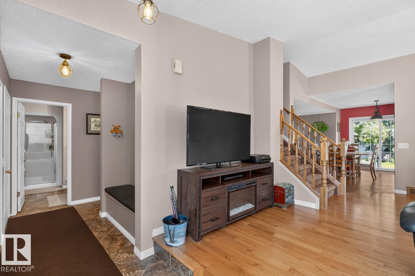 135 Meadowview Dr, Sherwood Park, Alberta  T8H 1P8 - Photo 16 - E4497463