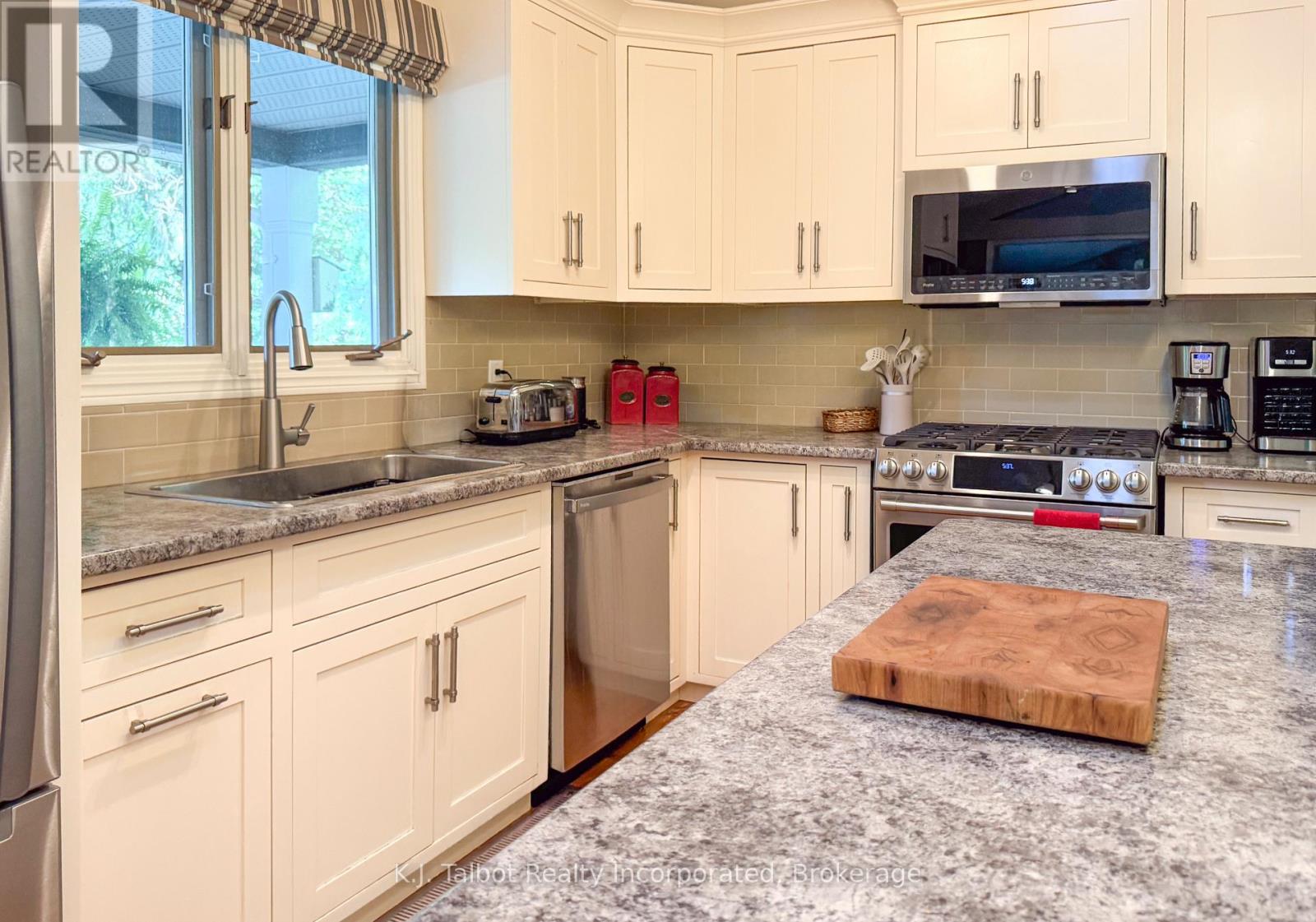 6 David Street E, Bluewater, Ontario  N0M 1G0 - Photo 16 - X13531442