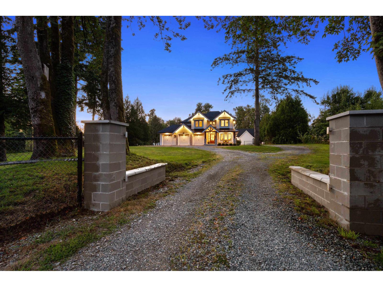 23407 24 Avenue, Langley, British Columbia  V2Z 3A2 - Photo 3 - R3143199