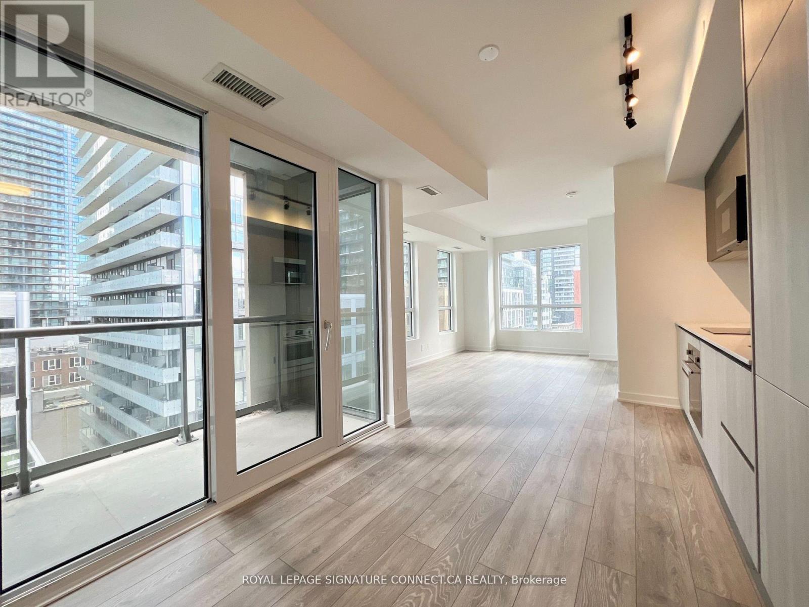 1107 - 108 PETER STREET, Toronto (Waterfront Communities)
