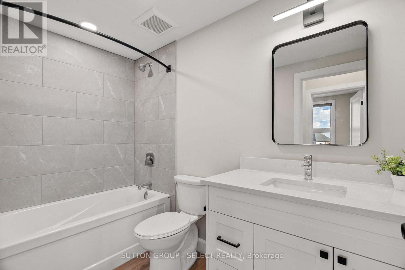 302a - 13 Moonlight Court, Central Huron, Ontario  N0M 1L0 - Photo 11 - X13533794