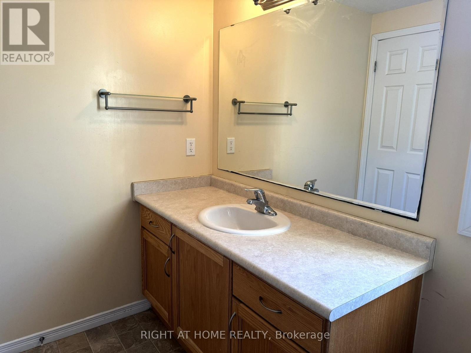 252 Lemon Grass Crescent, Kitchener, Ontario  N2N 3R5 - Photo 18 - X13533832