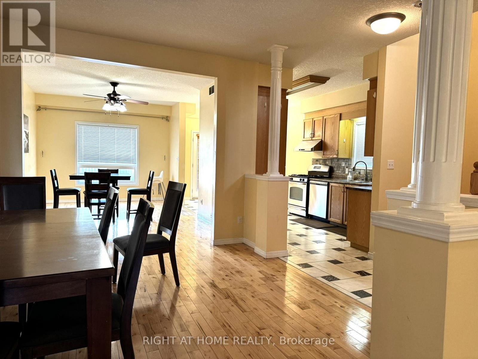 252 Lemon Grass Crescent, Kitchener, Ontario  N2N 3R5 - Photo 5 - X13533832