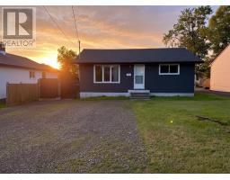 17 Velva AVE, THUNDER BAY, Ontario