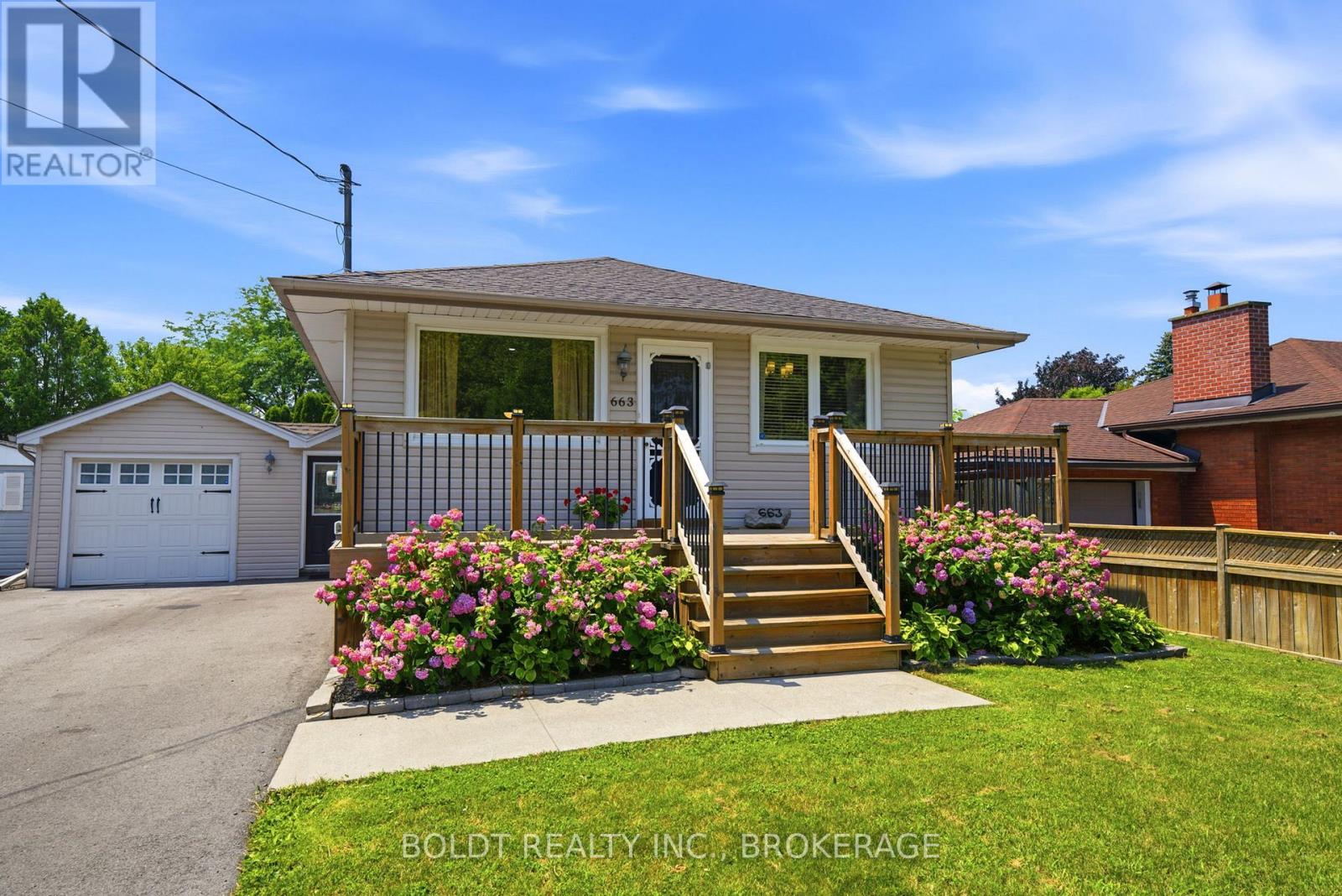 663 GENEVA STREET, St. Catharines (Lakeshore)